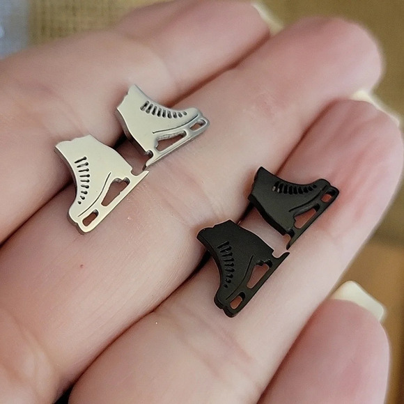 Ice Skate Stud Earrings, choice of color - Picture 3 of 6